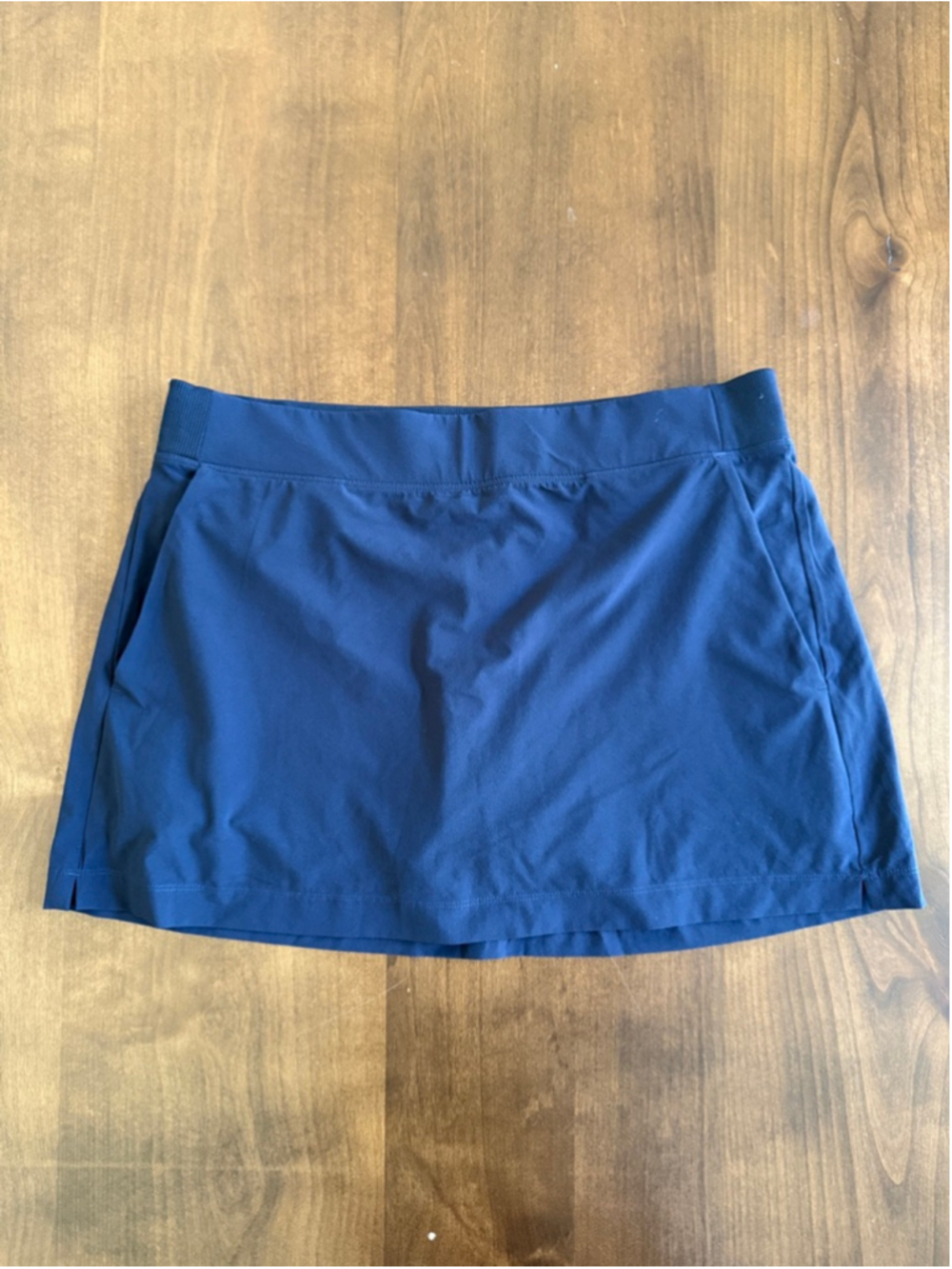 Athleta Brooklyn Skort 13.5” Navy Blue Size 12 Slit Pockets EUC